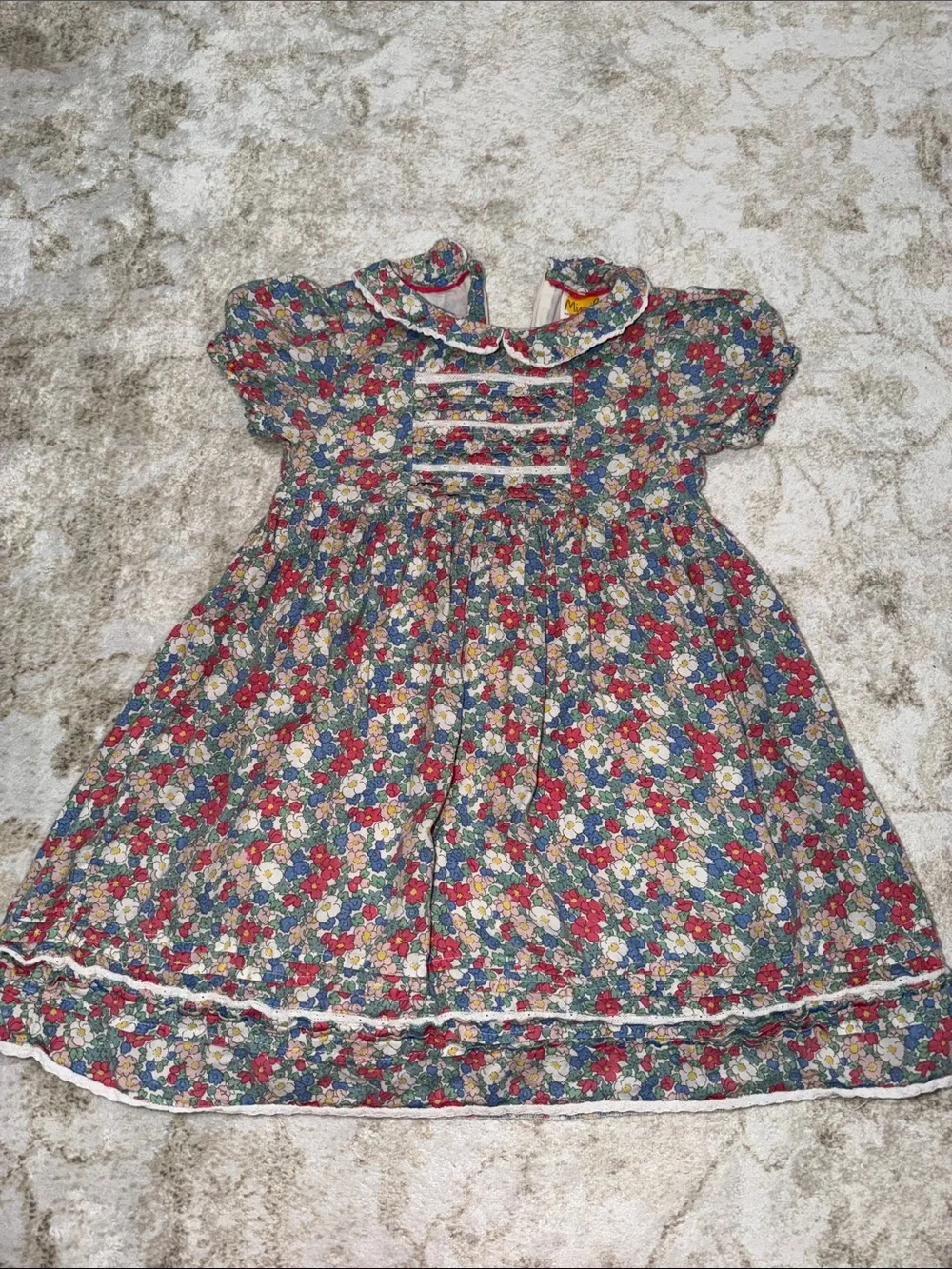 Mini Boden Girls Floral Puff-Sleeve Dress in Multicolor